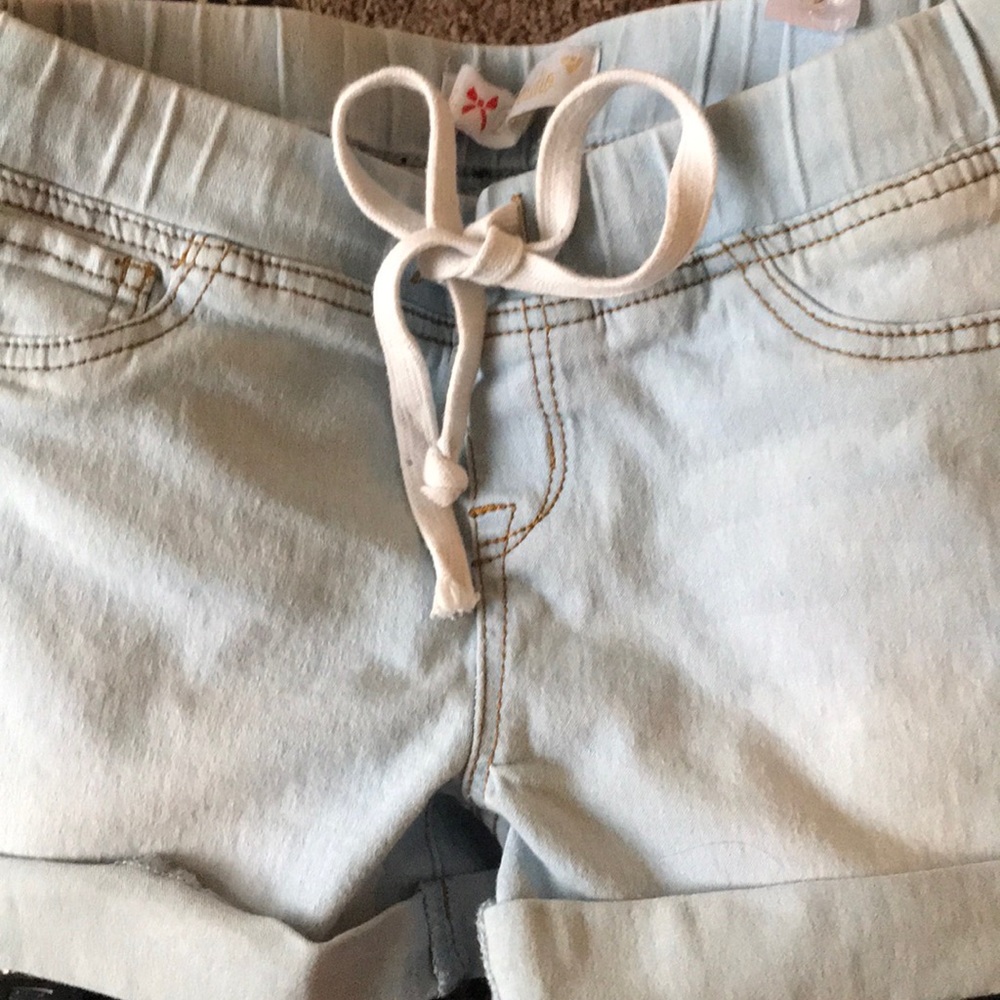 LA Denim Studio light blue jean shorts Med. size